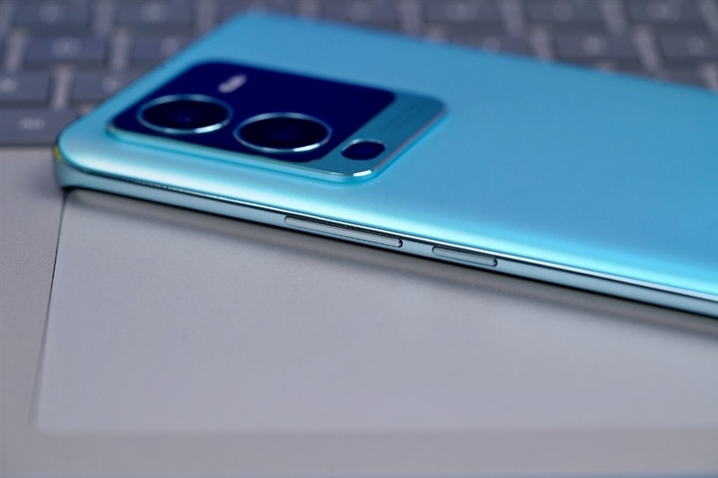 天玑拍照翻身之作!vivo S15 Pro首发评测:IMX766V拍照优秀 蜂鸟防抖够稳