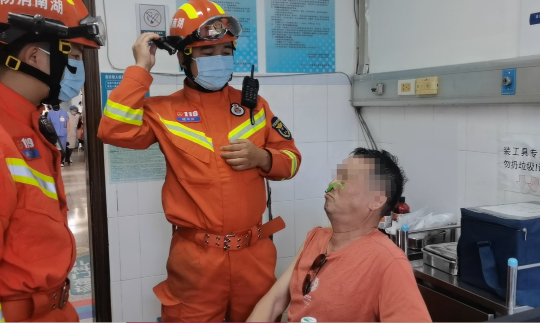 深度揭秘（骑手撞死人）骑手被撞身亡，钻心疼！长沙男子骑行时被鱼钩勾住鼻子…，鱼钩草，