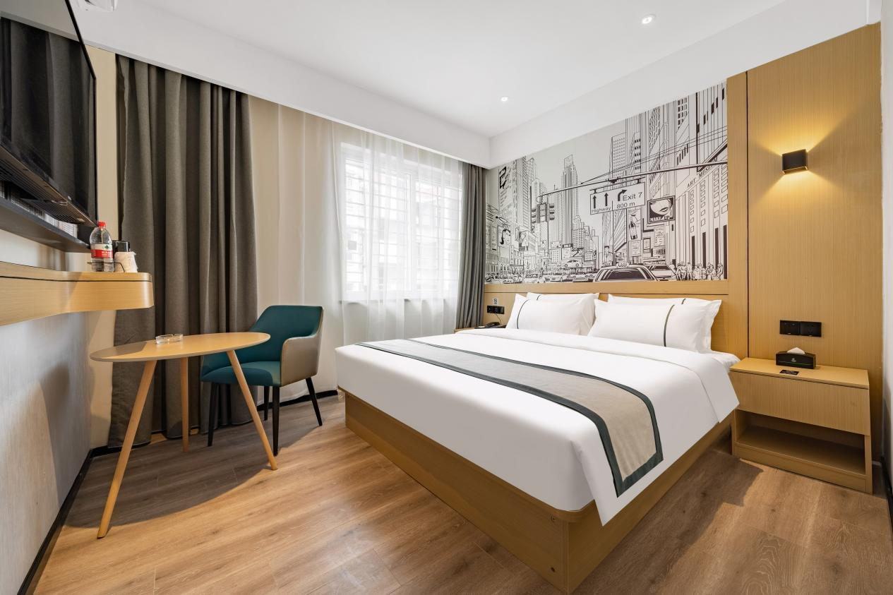 假日经济催行业复苏城市便捷酒店造满房佳话