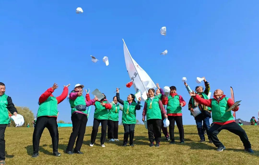 【北京榜样 最美团队】凹凸众益慈善义工服务团队：一支无私奉献的团队