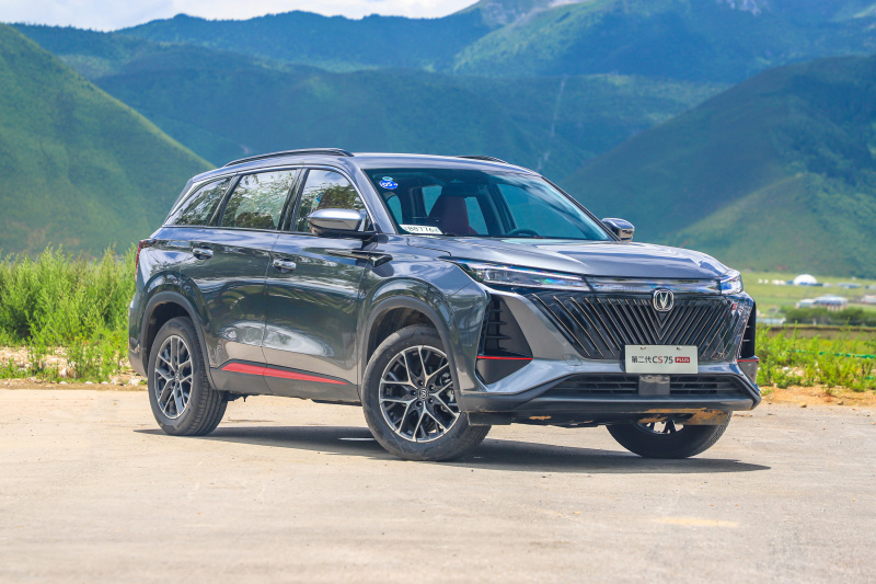 蓝鲸15t爱信8at表现如何试驾长安第二代cs75plus