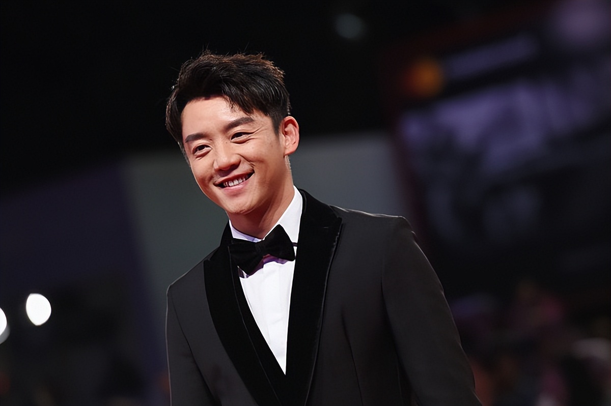 热搜第一 郑恺900万股权被冻结3年 或与借款合同纠纷有关 凤凰网