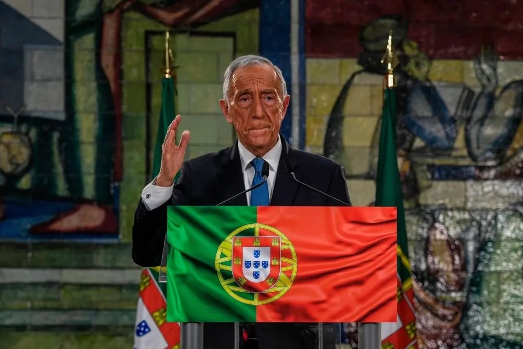 ▲ 葡萄牙总统马塞洛·雷贝洛·德索萨2021年11月30日否决了议会通过的一项将安乐死合法化的法案，声称允许医疗协助死亡的条件过于模糊，而且可能过于激进。(法新社图）