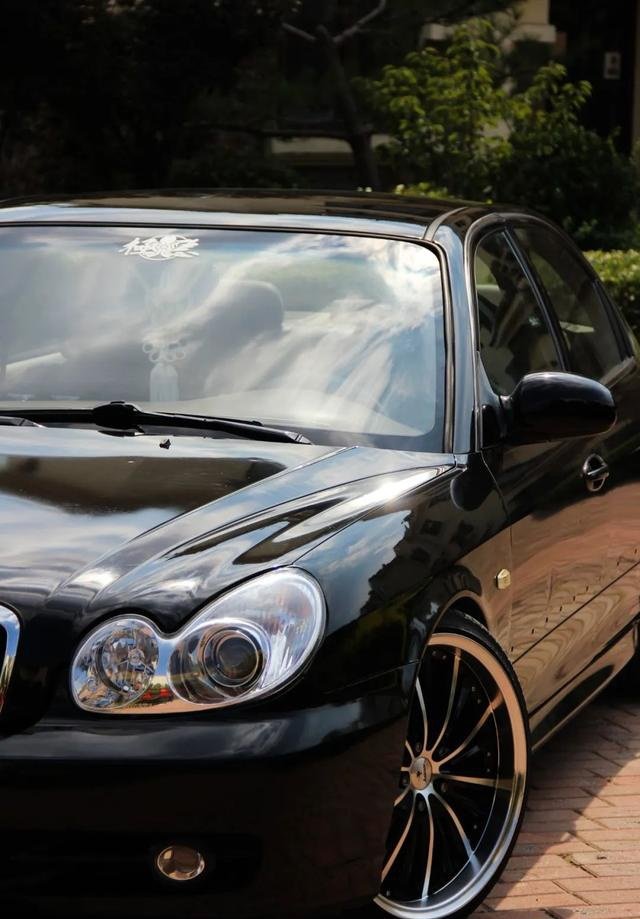 1万块买的03年现代索纳塔,竟能玩出vip的味道?_凤凰网汽车_凤凰网