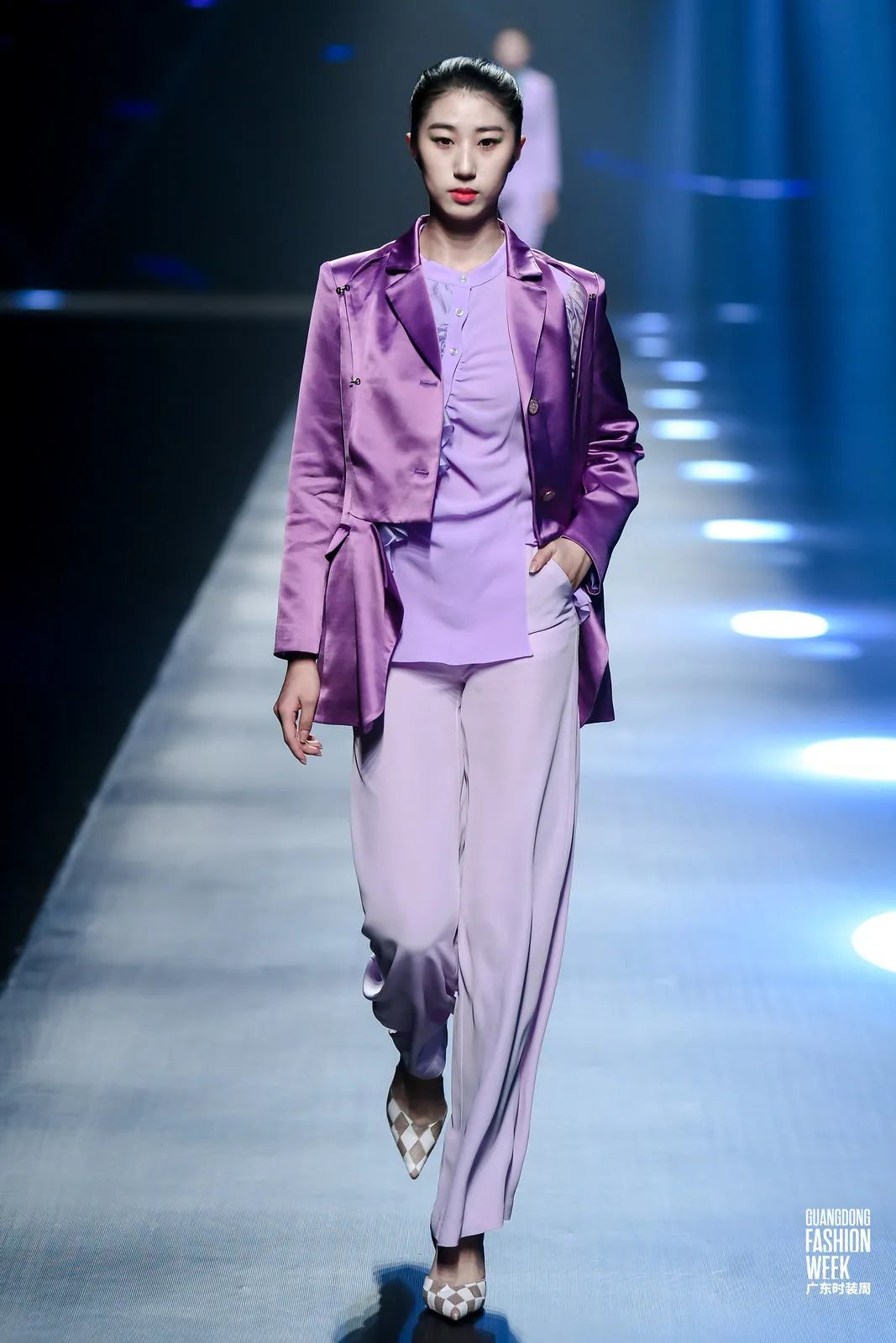 广州国际轻纺城时尚源创平台担纲广东时装周春季开幕大秀