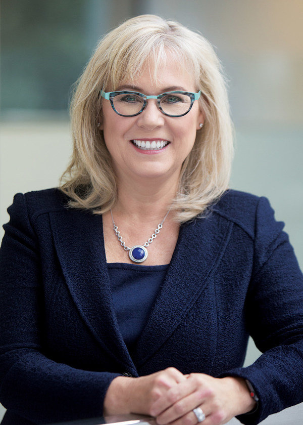 Peyton Howell,精鼎医药首席运营和增长官