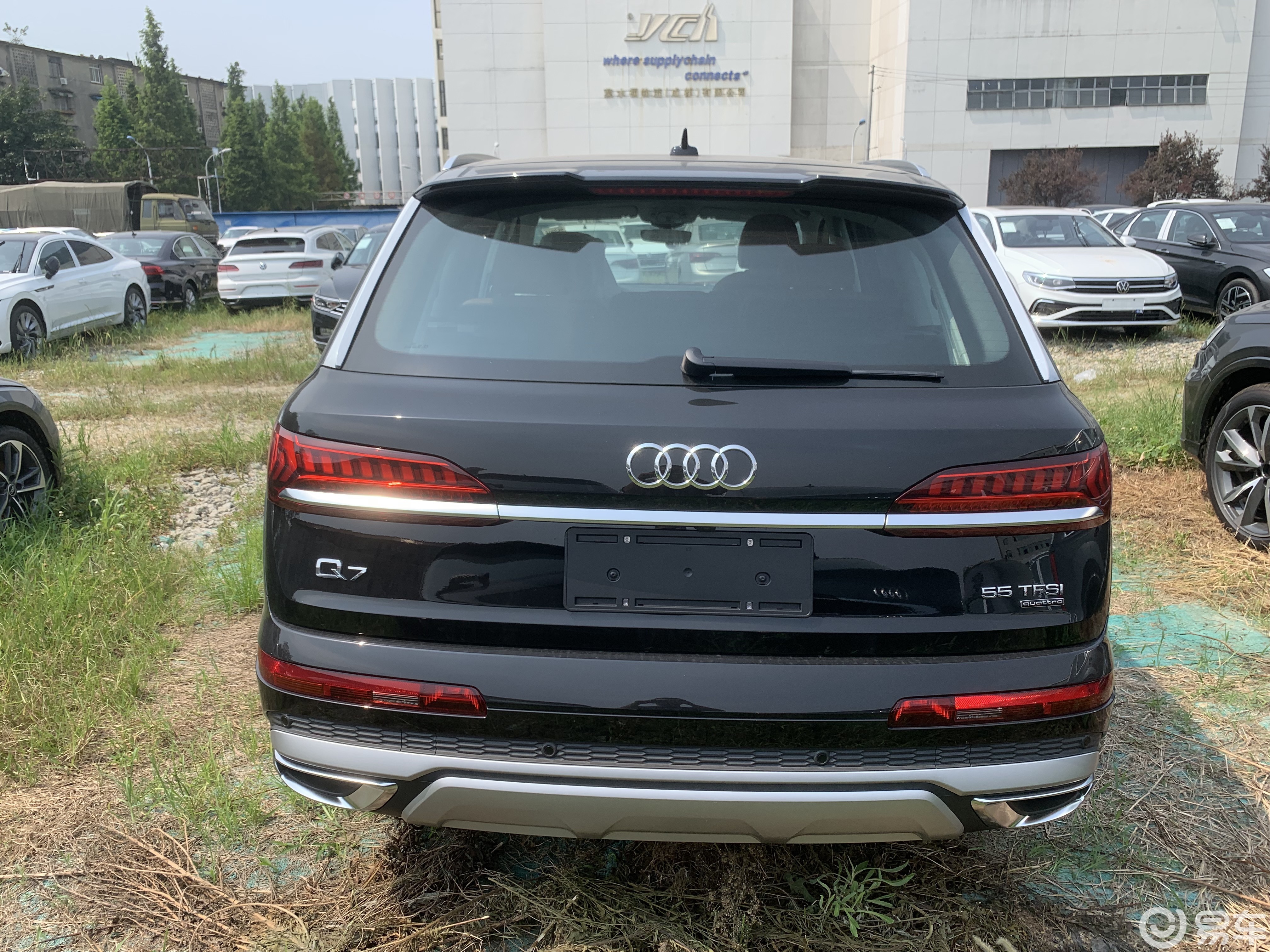 奥迪q7 55 tfsi quattro新车型到店 配置调整/售价下调