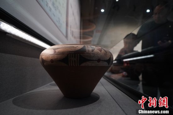 文明的坐标丨仰韶“彩”陶:感受美学“先锋”打造的艺术浪潮_凤凰网
