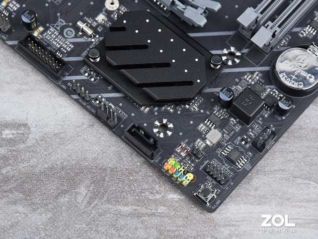 梅捷H610主板评测