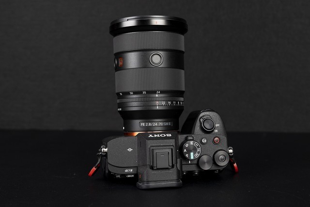【有料评测】索尼FE24-70mm F2.8 GM II评测:轻量高画质变焦镜头