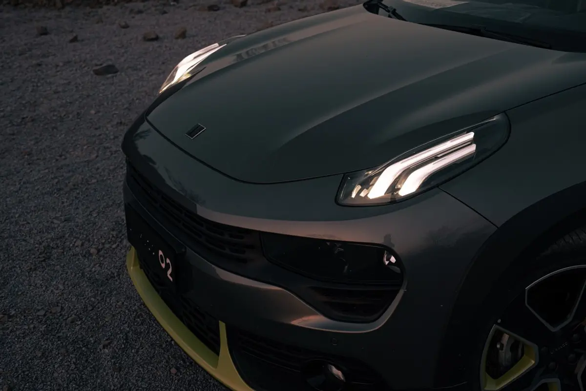 夕阳下的一抹魅影试驾领克02