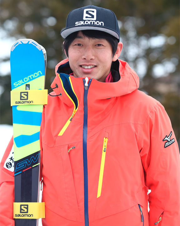 年轻时的佐藤康弘。