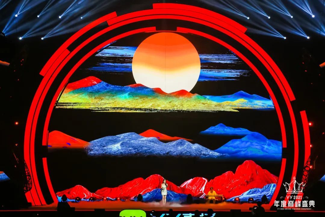 比如,非遗古琴大师谢东笑与yy主播大牧牧共同演绎了古风热歌《踏山河