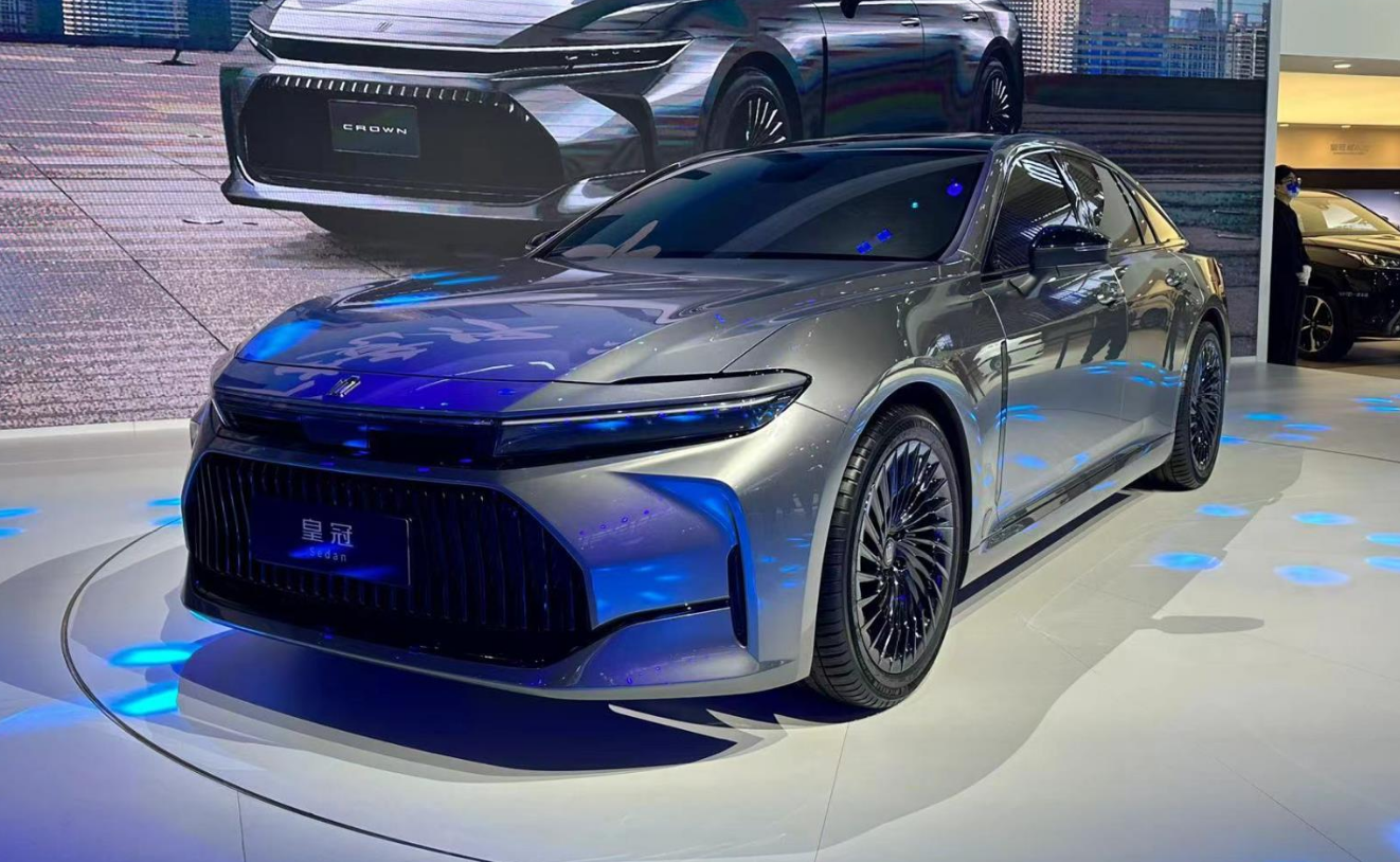 2022广州车展:全新皇冠sportcross预售36.