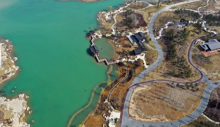 这是3月28日拍摄的雄安新区悦容公园景色（无人机照片）。新华社记者 骆学峰 摄
