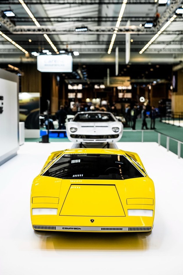 蘭博基尼攜countach lp 500重塑版和miura sv亮相2022巴黎古董車展