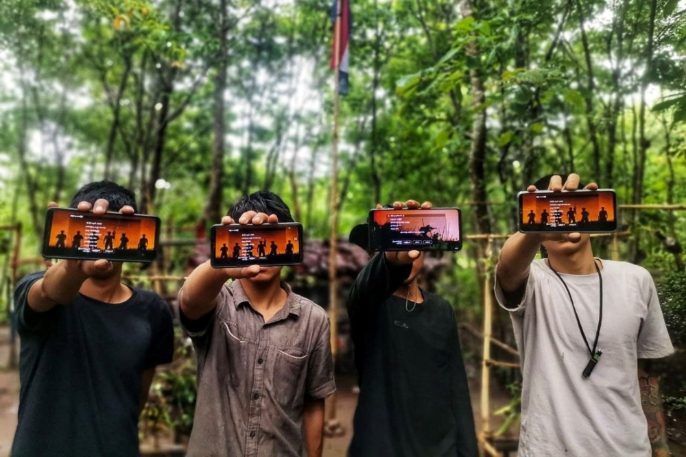 这款东南亚垃圾手游一唱一和，凭什么能成当代革命象征？