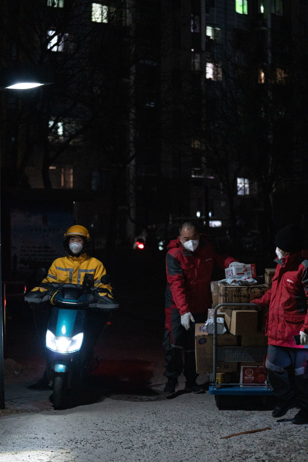 京外支援、夜间派送,疏通北京快递堵点_凤凰网资讯_凤凰网