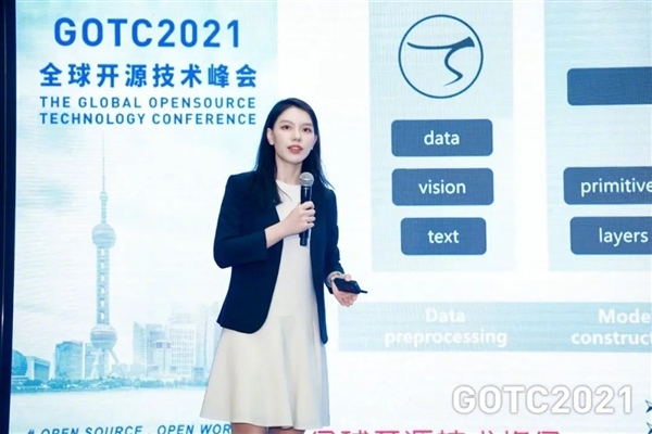 华为美少女写代码 下载量破100万 同事直呼“太卷了”