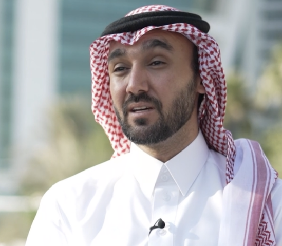 沙特阿拉伯体育部长阿卜杜勒-阿齐兹·本·图尔基·费萨尔王子24日接受英媒采访。图自英媒