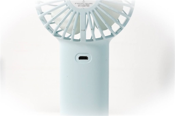 很多小功率设备只能A to C 不能C to C充电的原因:终于懂了