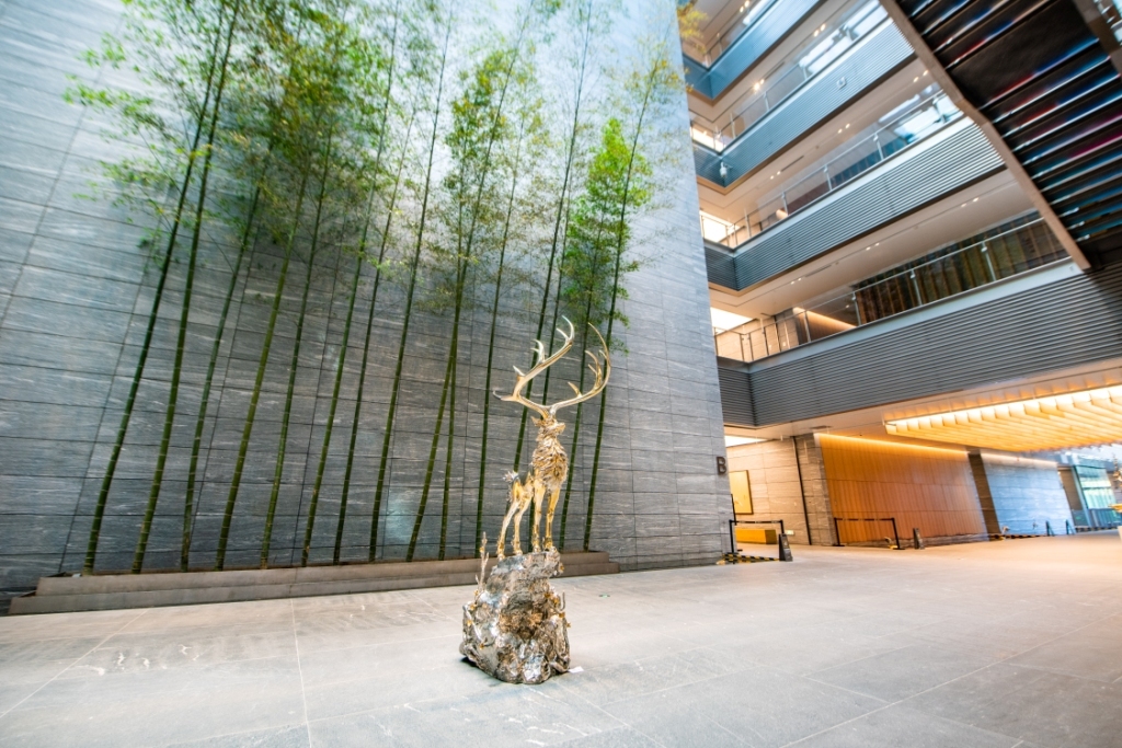 《春境》陈金庆雕塑个展在京举办，助力“世界地球日”公益活动