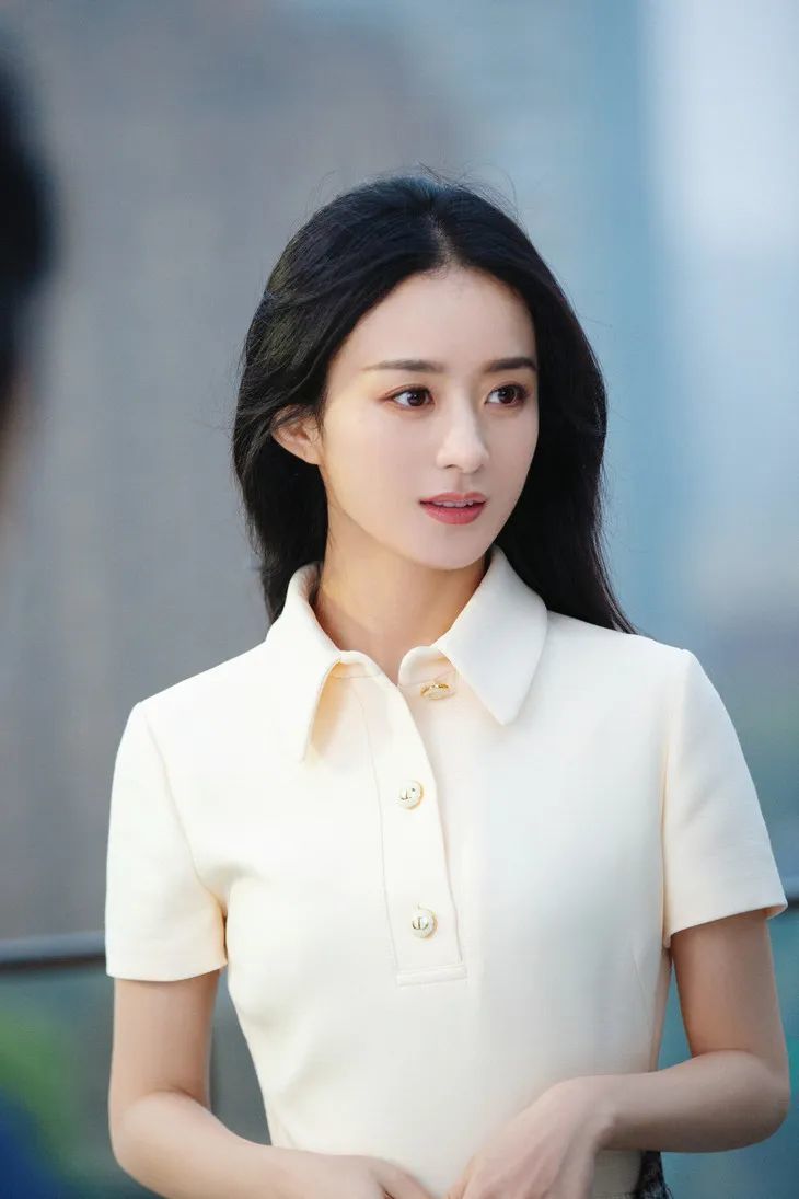 赵丽颖的脸怎么又方又圆的