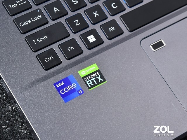 西装暴徒 全能电竞 12代酷睿版宏碁刀锋500SE深度解析