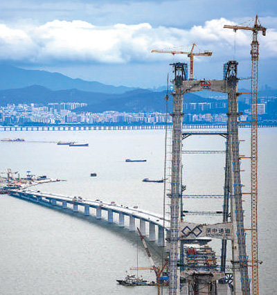 正在建设中的深中通道伶仃洋大桥。