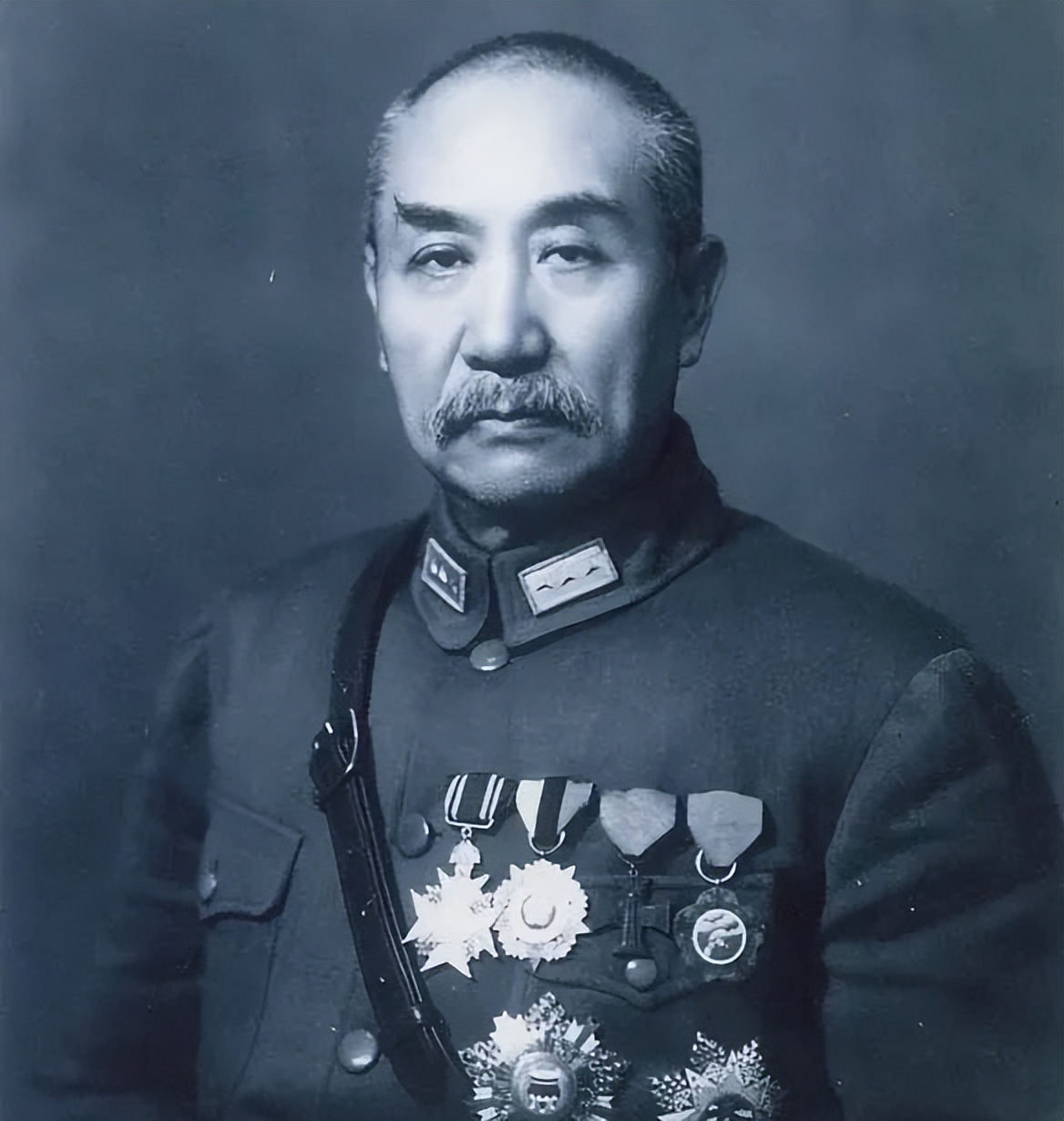 连蒋介石都奈何不了的军阀，盘踞山西40年，几乎贯穿整个民国