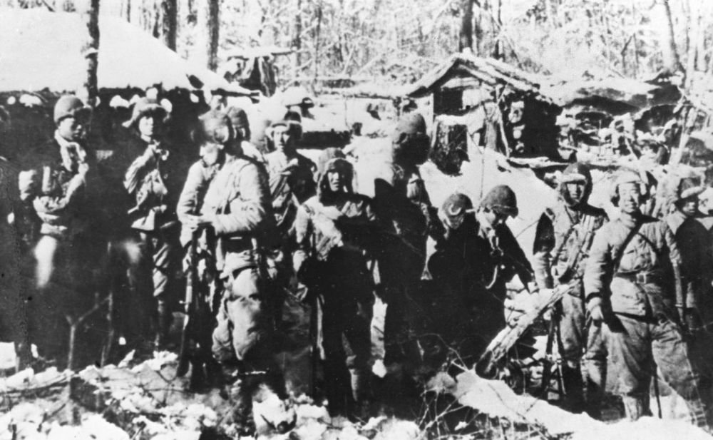 ↑东北抗日联军的战士们整装准备出击（资料照片）。