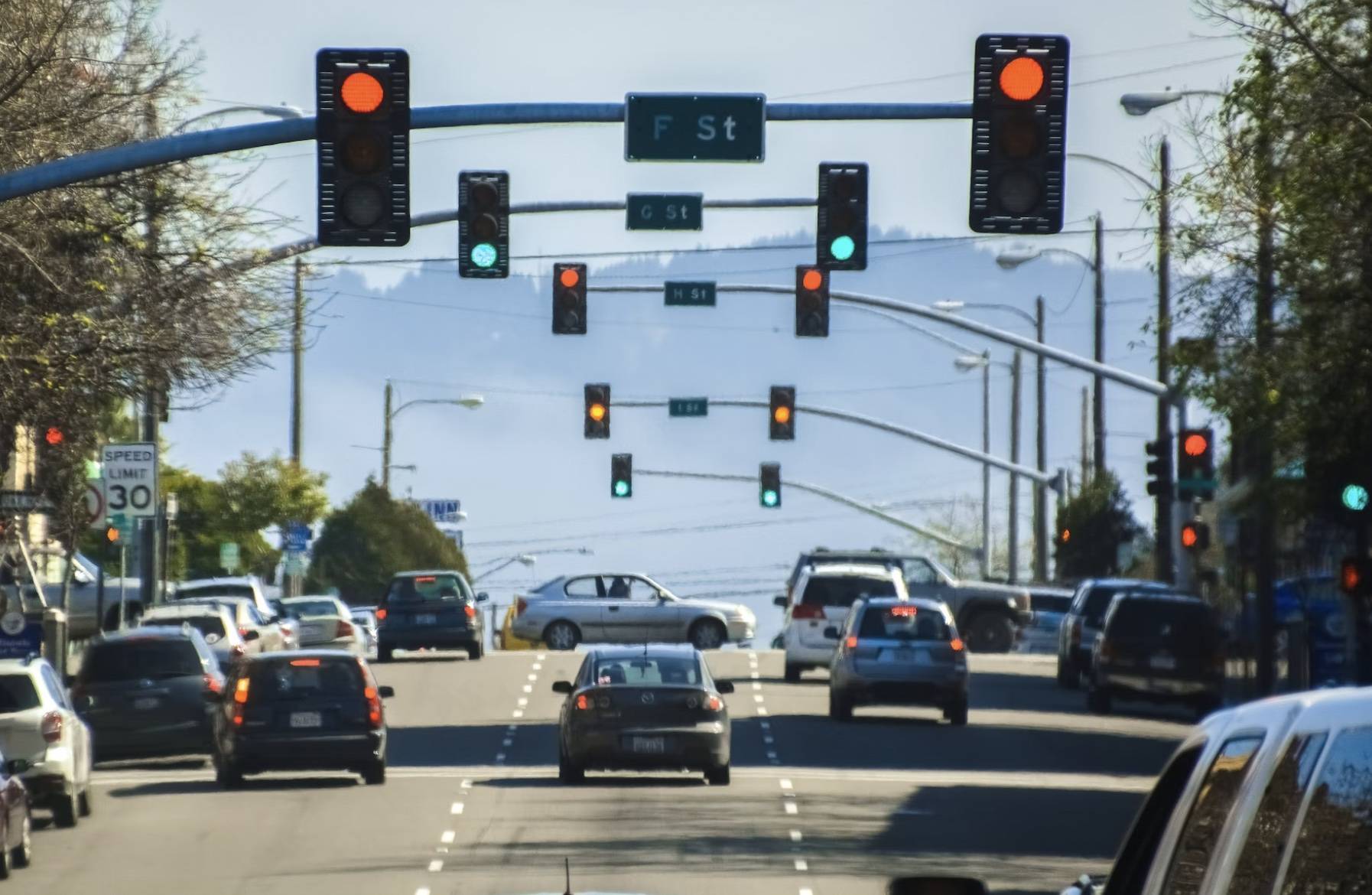 你们不要再吵了!新版红绿灯没那么糟 第12张-心情说说 ▲ 图片来自:Unsplash