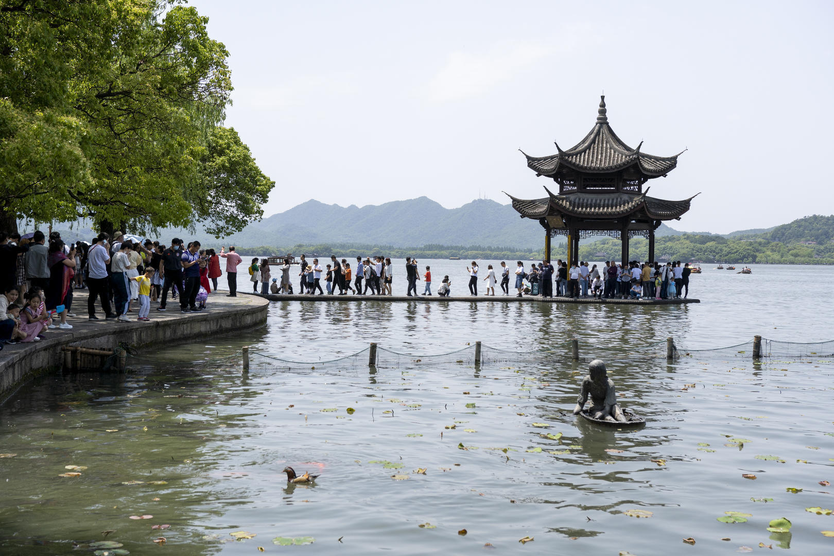 北京现本地旅游团疫情，全国多地景区限流，五一还能本地游吗？