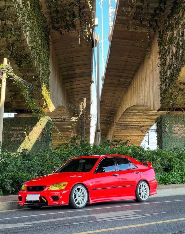 走街范雷克萨斯is200咬地鲨果然jdm与底盘灯才是最搭的