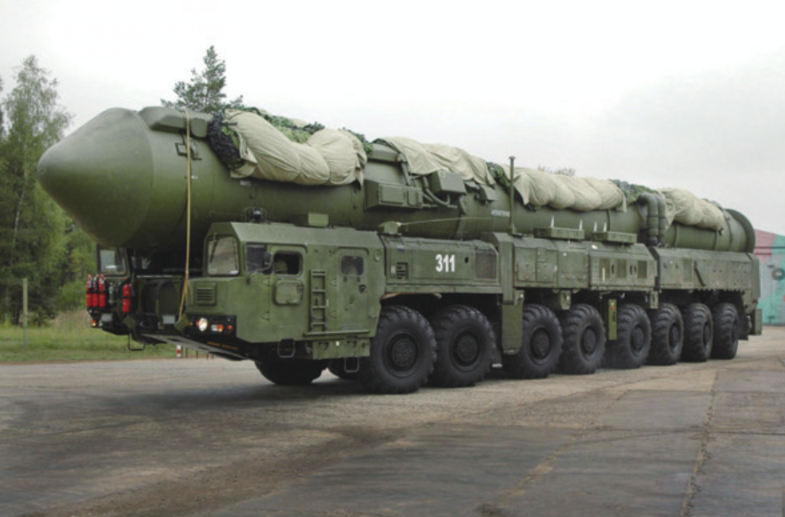 俄军“亚尔斯”洲际导弹