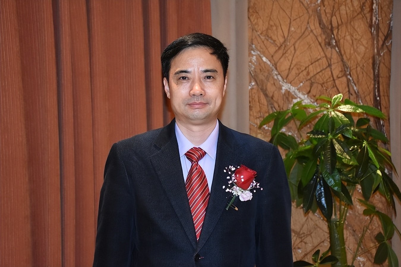 二十世纪六十年代,日本学者小岛清曾提出参照欧共体,建立由美,加,日