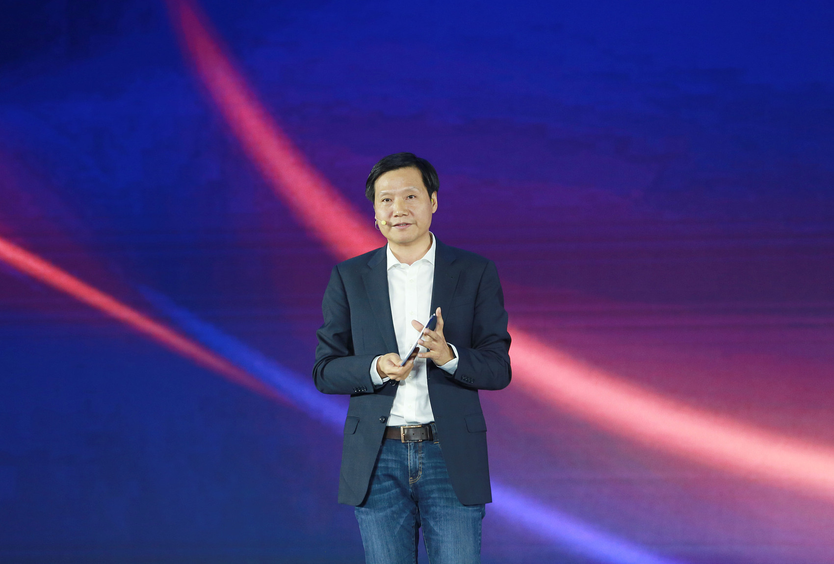 小米年会雷军宣布新目标：10个季度内国内市场重回第一 - Xiaomi 小米 - cnBeta.COM