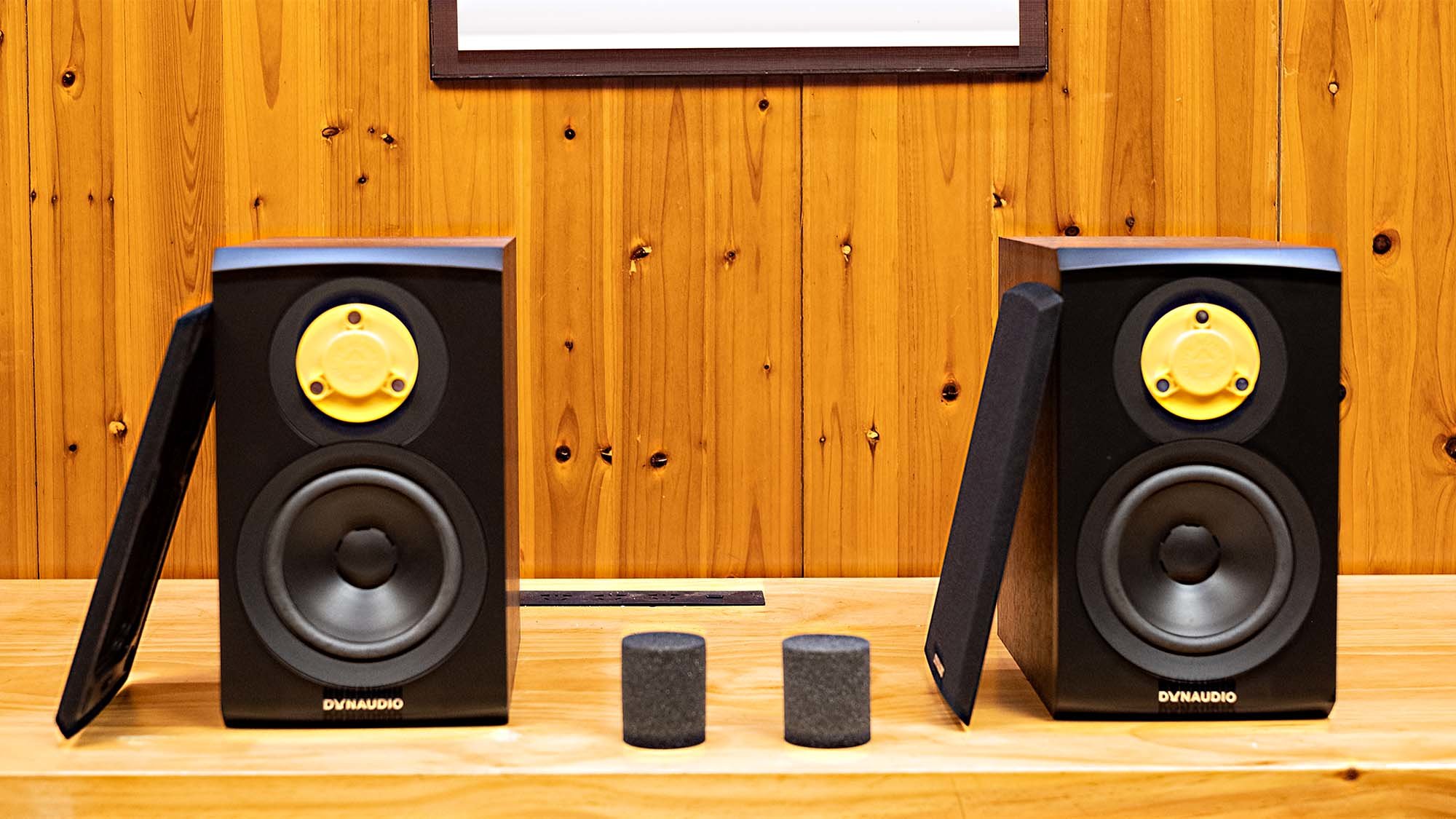 顶级设计团队和传奇单元技术集结的入门hifi系统丹拿emit10