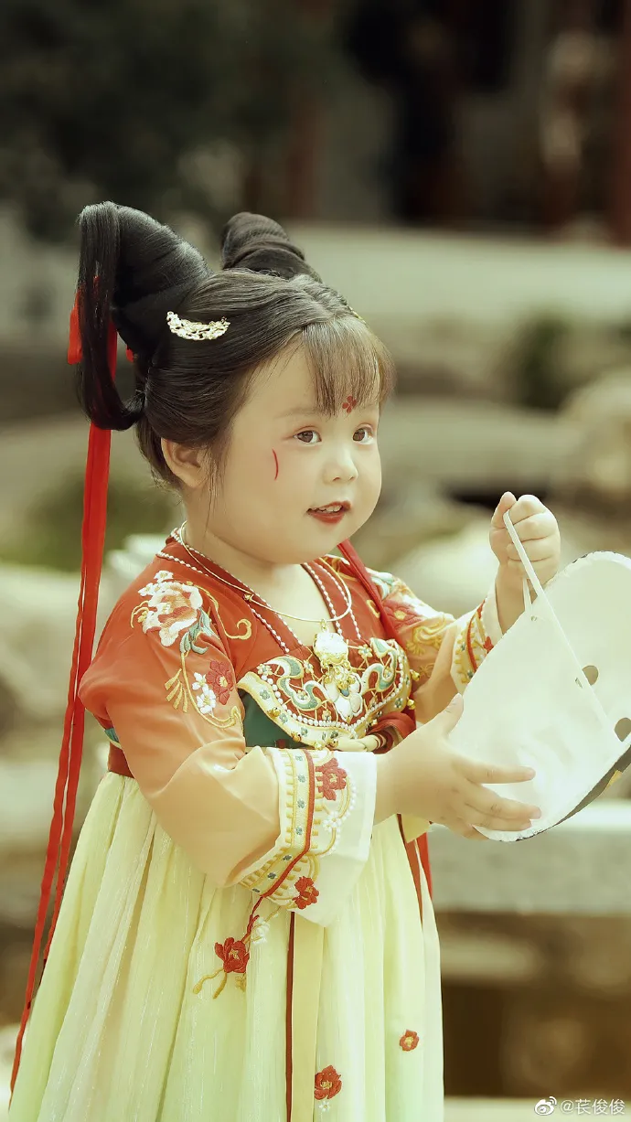 长得太美也是一种病