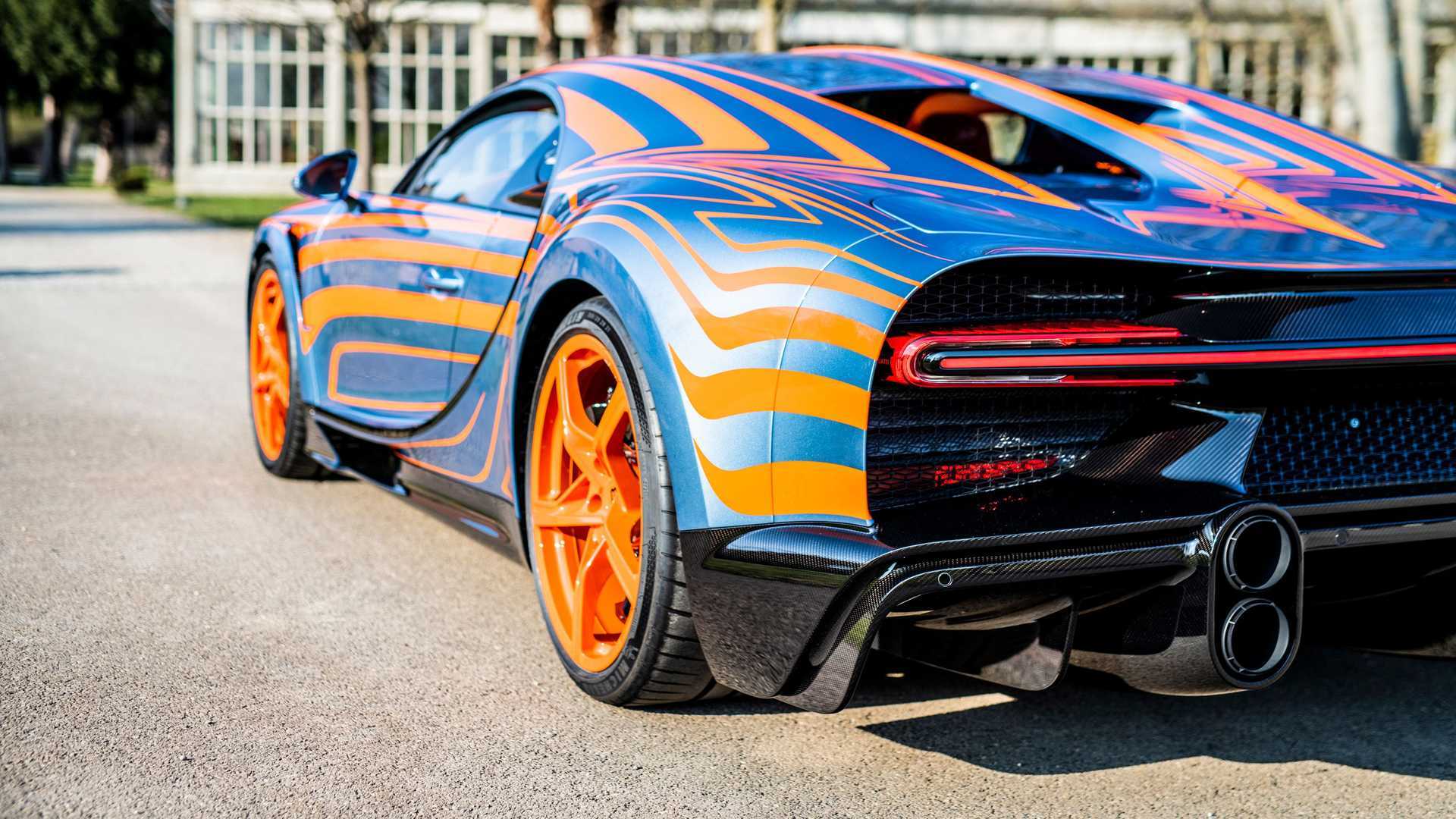 采用手工彩绘/专属车漆 布加迪推出定制版chiron