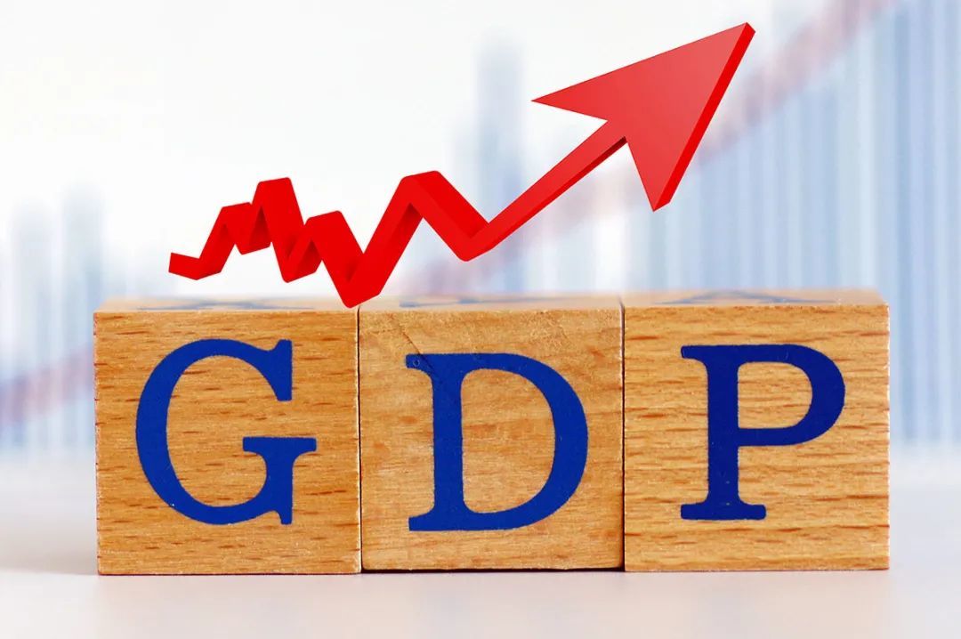 2000中国gdp_2021年我国人均GDP破8万元,超过世界平均水平,2000年以来增幅超...