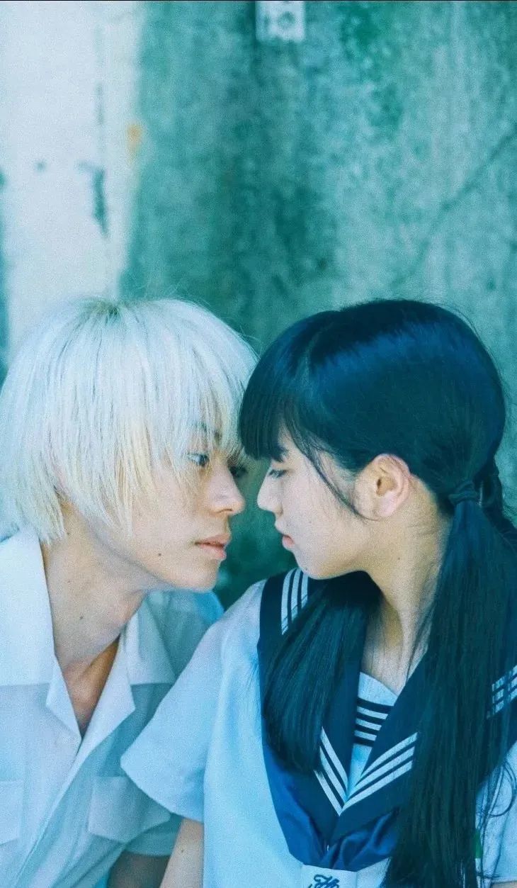 世界上真的有“吻戏匠人”，在这儿_凤凰网