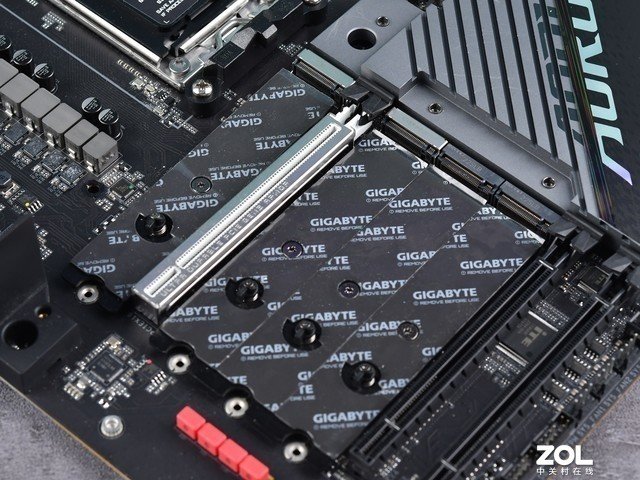 【有料评测】技嘉X670E AORUS MASTER超级雕主板评测 接口真的多