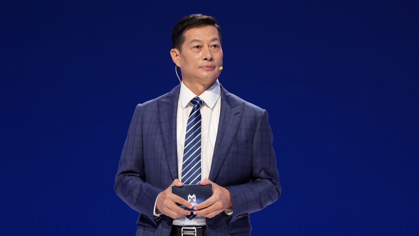 东风汽车集团董事长、党委书记竺延风