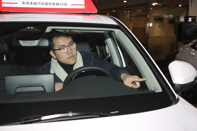 进化和传承都重要 老车主聊东风本田全新一代CR-V