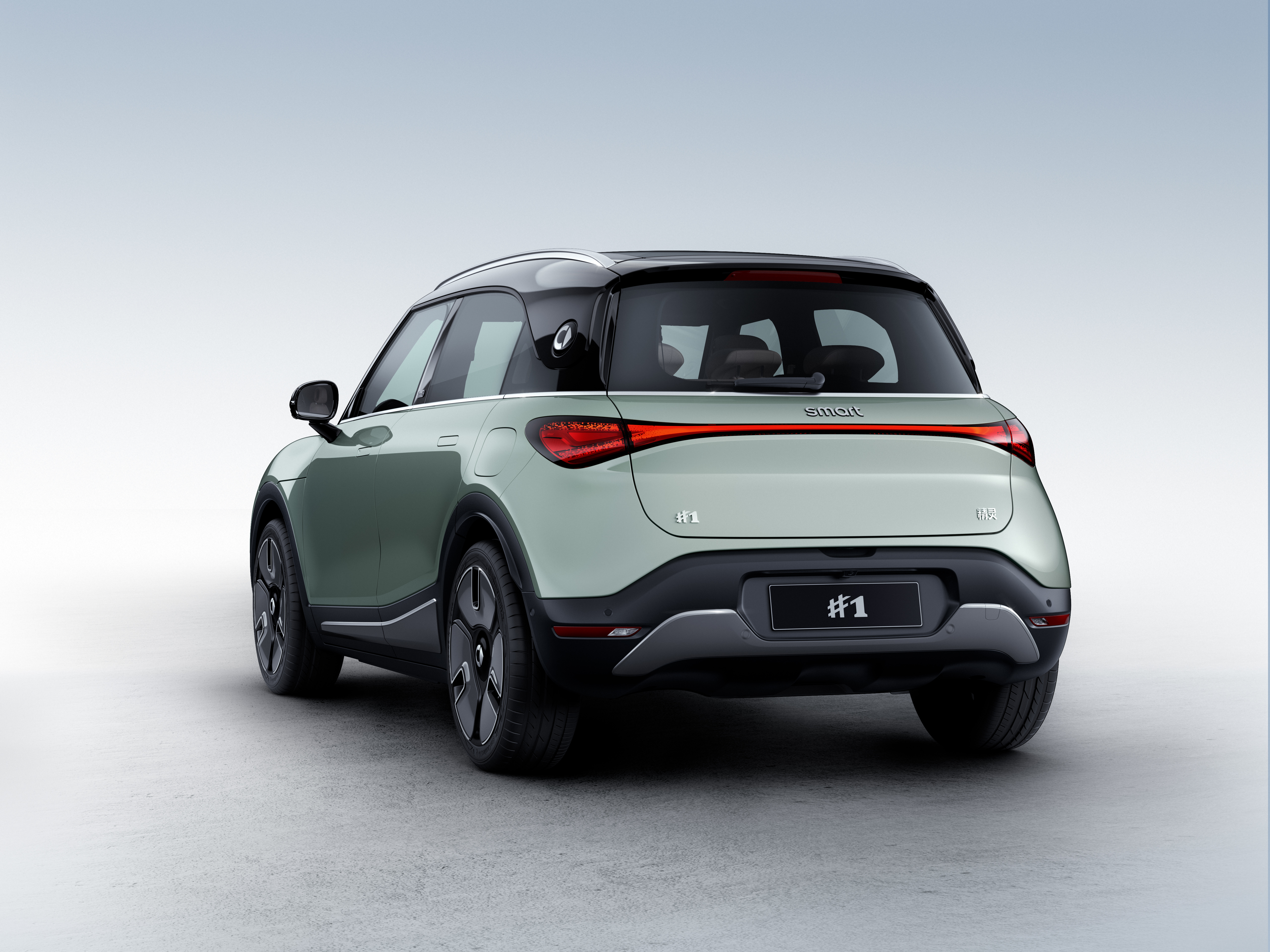 外观方面,全新smart精灵#1的车身长宽高尺寸分别为4270*1822*1636mm