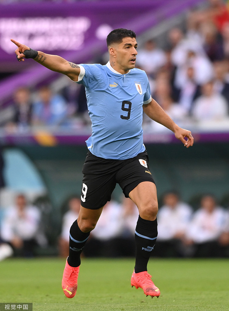 苏亚雷斯也有了肚腩.