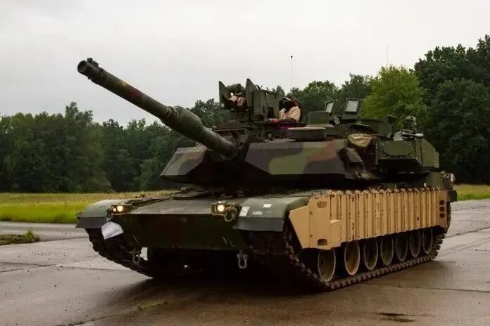 资料图：加装了“战利品”主动防御系统的美军M1A2坦克