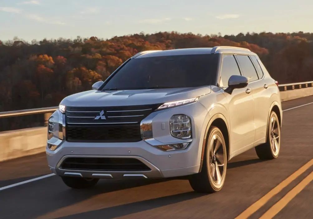 4l排量唯一配有四驱系统的7座suv"的极致诱惑力,让欧蓝德迅速跻身主流