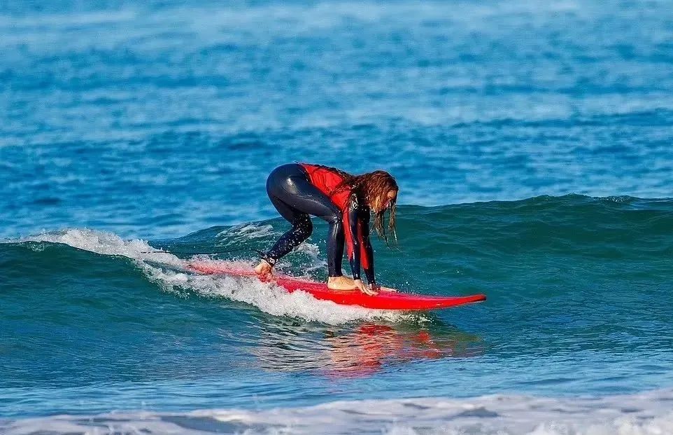 你一定听过这首歌！演唱它的人被渣了11年